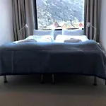 Hotel Lindstrom 3*