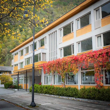 מלון Lindstrom Lærdalsøyri