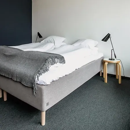 Otel Lindstrom