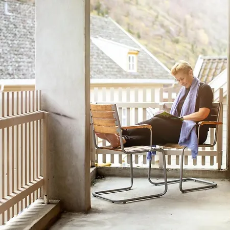 호텔 린드스트롬 Lærdalsøyri