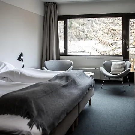 Otel Lindstrom