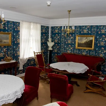 린드스트롬 호텔