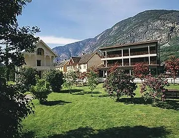 Lindstrom Otel 3*