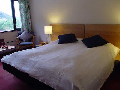 Lindstrom Otel 3*