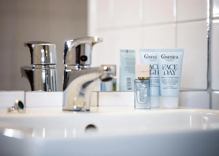 Lindstrom 3* Lærdalsøyri